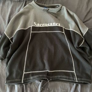 Nice five-point sleeve top